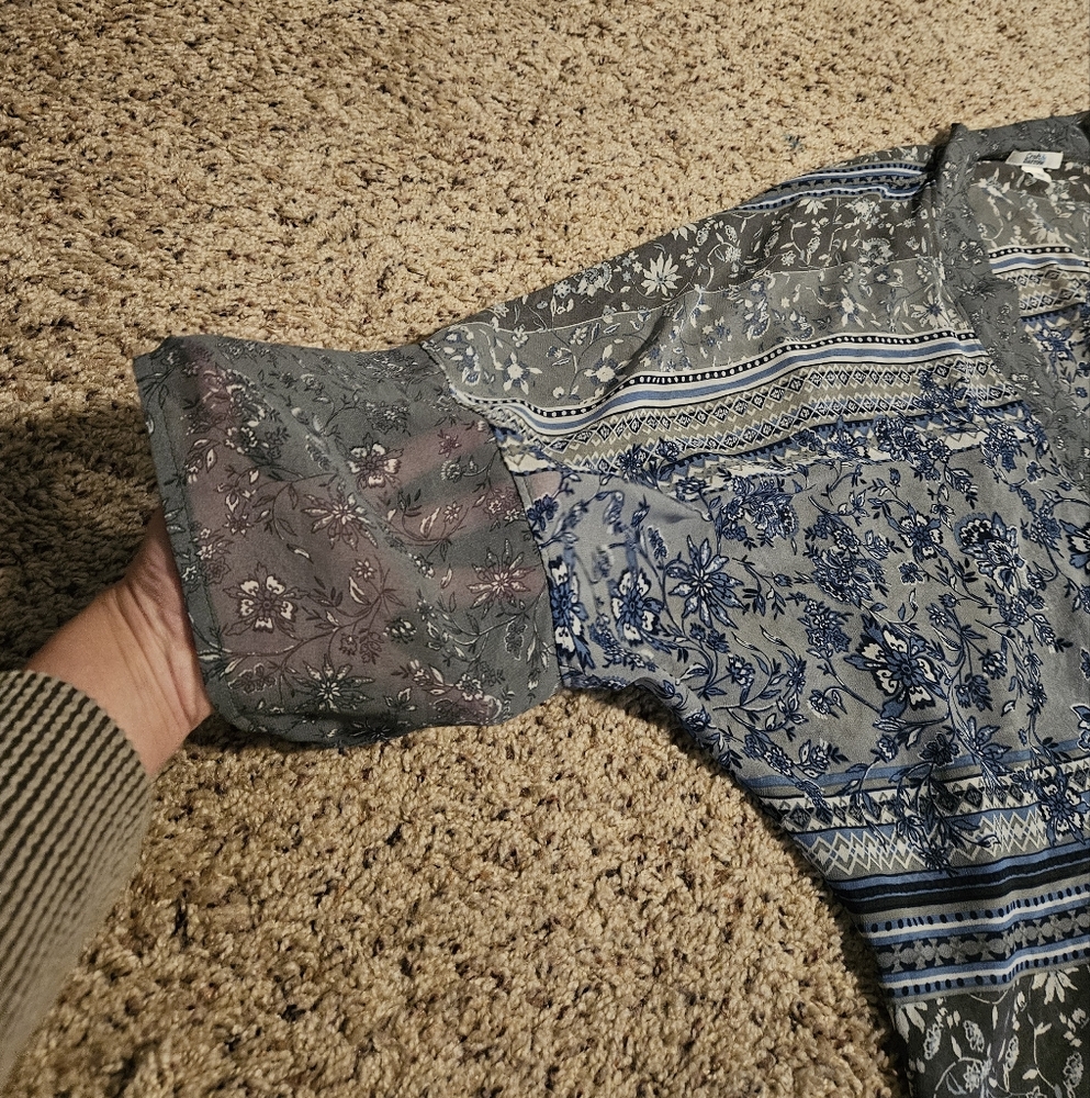 Patterned shawl - Picture 3 of 5